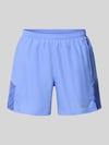 Nike Training Shorts mit seitlichen Eingrifftaschen und Logo-Print Royal