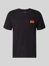 JACK & JONES t-shirt o kroju regular fit z czystej bawełny z detal z logo Czarny