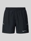 Nike Training Shorts mit seitlichen Eingrifftaschen und Logo-Print Black