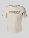 GUESS Activewear T-Shirt mit Label-Detail Beige