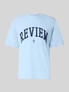 REVIEW T-Shirt mit Label-Print und Rundhalsausschnitt Eisblau