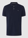 Tom Tailor Regular Fit Poloshirt mit Logo-Stitching Modell 'BASIC' Marine