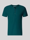 MCNEAL t-shirt z dekoltem w serek i listwą guzikową Butelkowy zielony