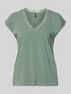VERO MODA T-shirt o kroju regular fit z kołnierzem z koronki model 'BELLA' Limonkowy
