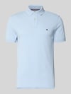 Tommy Hilfiger Koszulka polo o kroju regular fit z mieszanki bawełny Jasnoniebieski