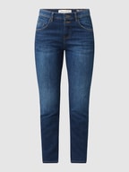 Calvin Klein Jeans Mom Fit Jeans mit Label-Detail Modell  