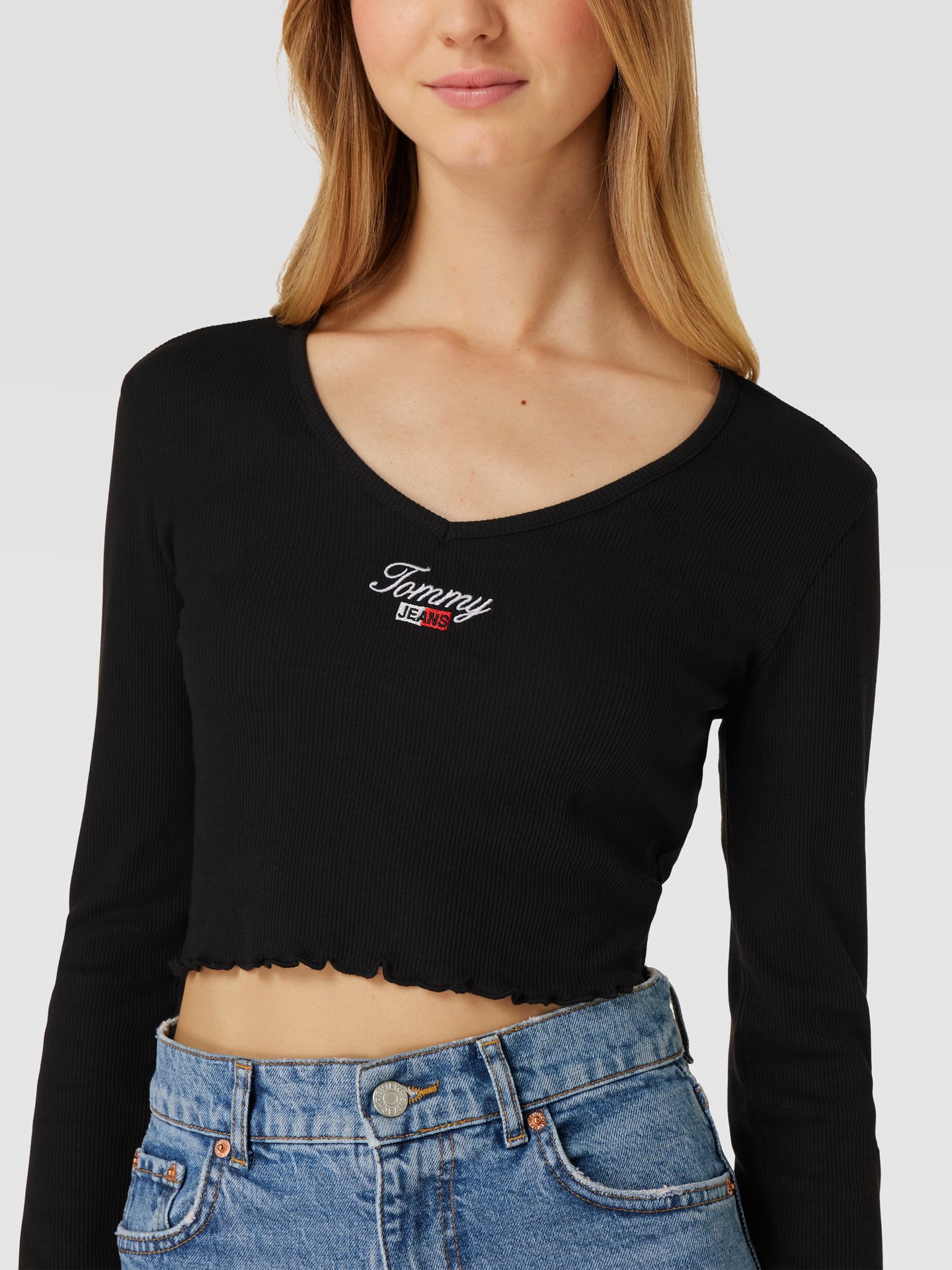 Tommy Jeans Cropped Longsleeve in Ripp-Optik Modell 'BABY' Schwarz 3