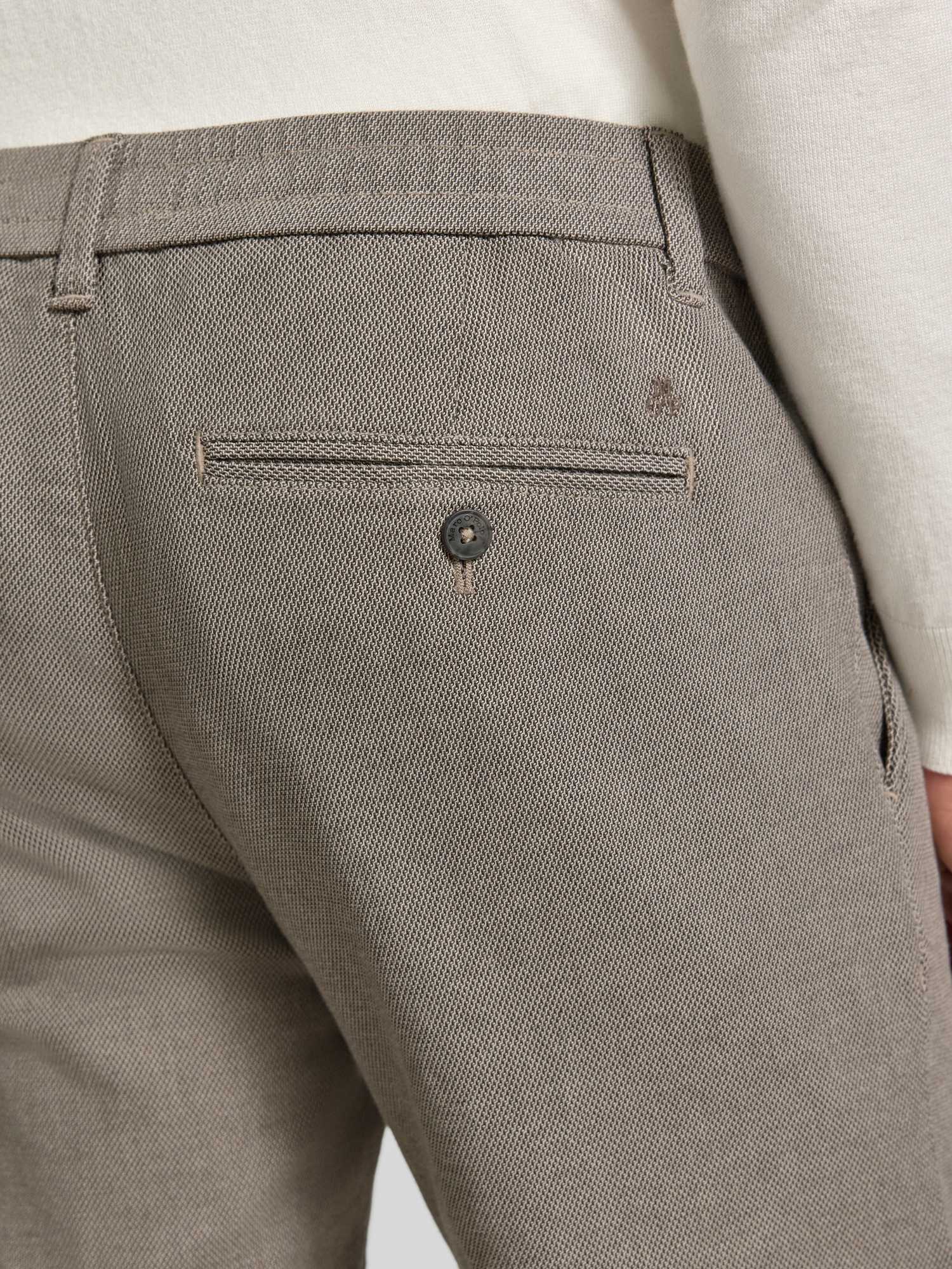 Marc O'polo Herren Nero/Marrone Chinohose "Aus Bio-Baumwoll-Mix", Gr. 36, Länge 34, Beige (Schwarz Braun), Obermaterial: 98% Baumwolle, 2% Elasthan, Unifarben,... - Image 3