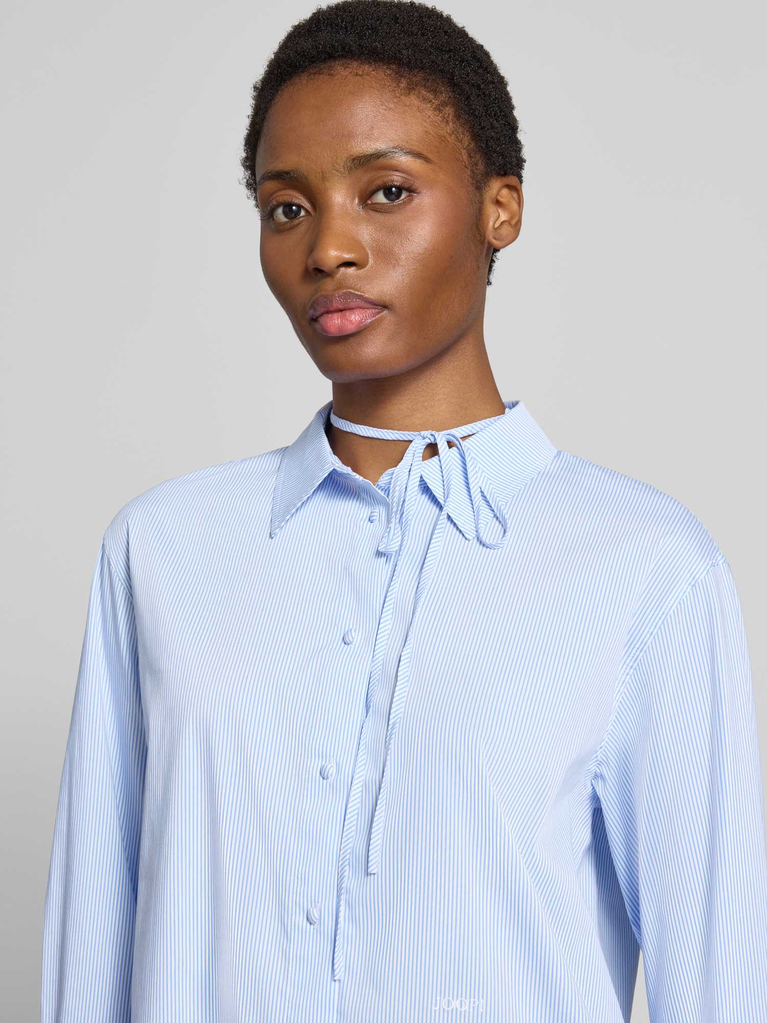 Joop! - Casual Cotton Shirt - Blouses & Shirts - Damen - Blau - S - Bild 4