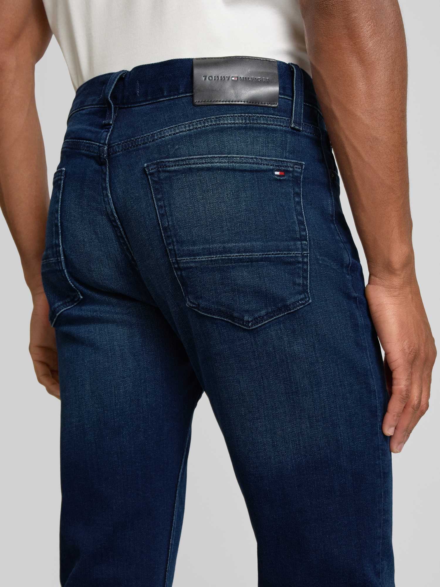 Tommy Hilfiger Menswear (Pvh Group) Core Bleecker Deep Blue Deep Blue - Gr. - 34 - Image 6
