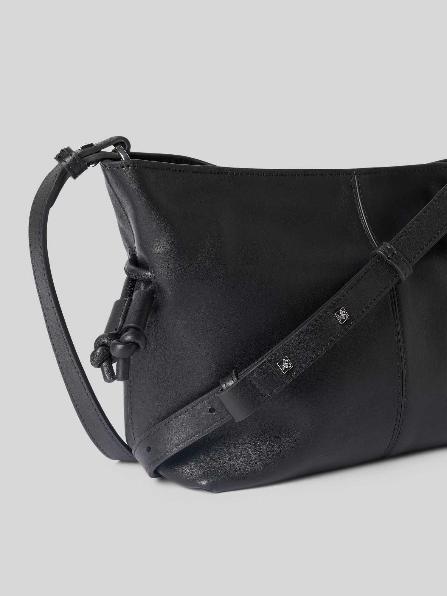 Marc O'polo Accessories Damen Schwarz Umhängetasche "Simona" Beuteltasche Hobobag Schultertasche Mit Zugband von Baur - Image 3