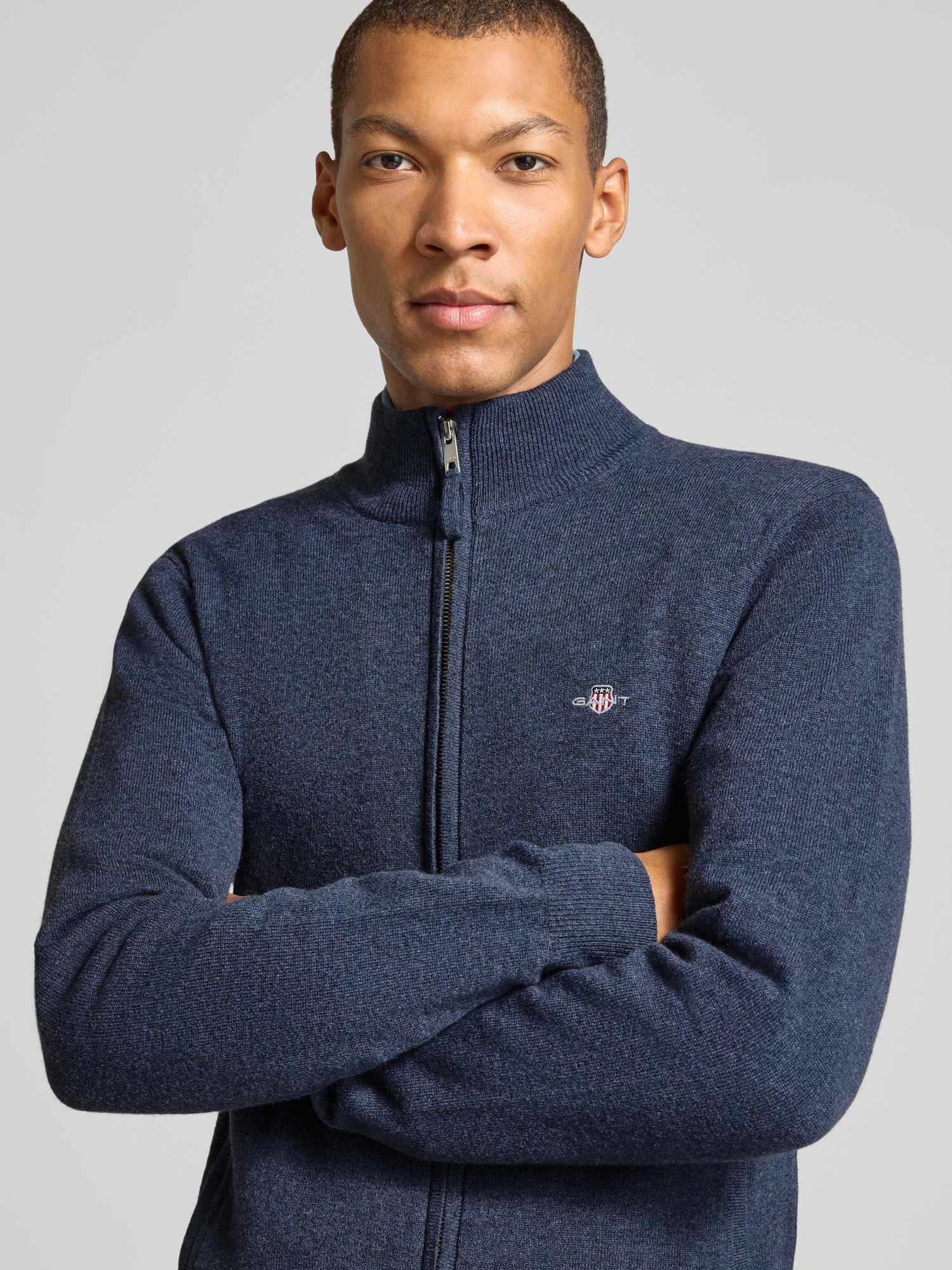 Gant Herren Schwarz/Dunkelblau Cardigan "Superfine Lambswool", Gr. L, Blau ( Navy Melange), Strick, Obermaterial: 100% Wolle, Normal, Rippbündchen, Strickjack... - Bild 2