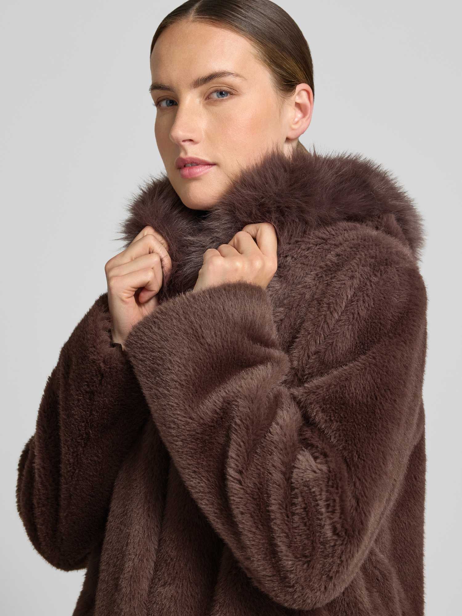 Marc Cain Mantel, Seal Brown Br 11.06 W83 - Image 4