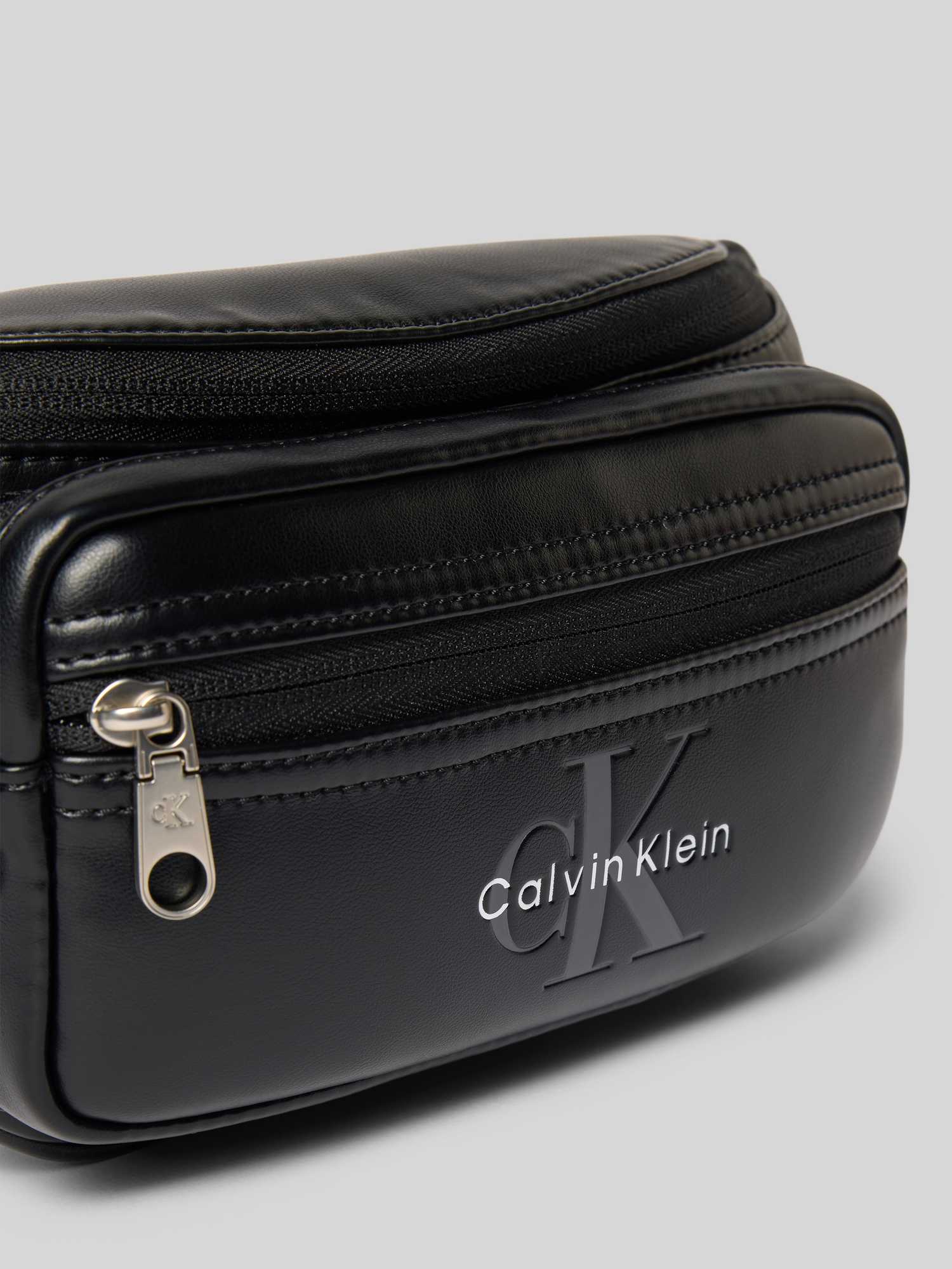 Calvin Klein Herren Schwarz Gürteltasche﻿ Bold Logo Webbing Nosize - Image 4