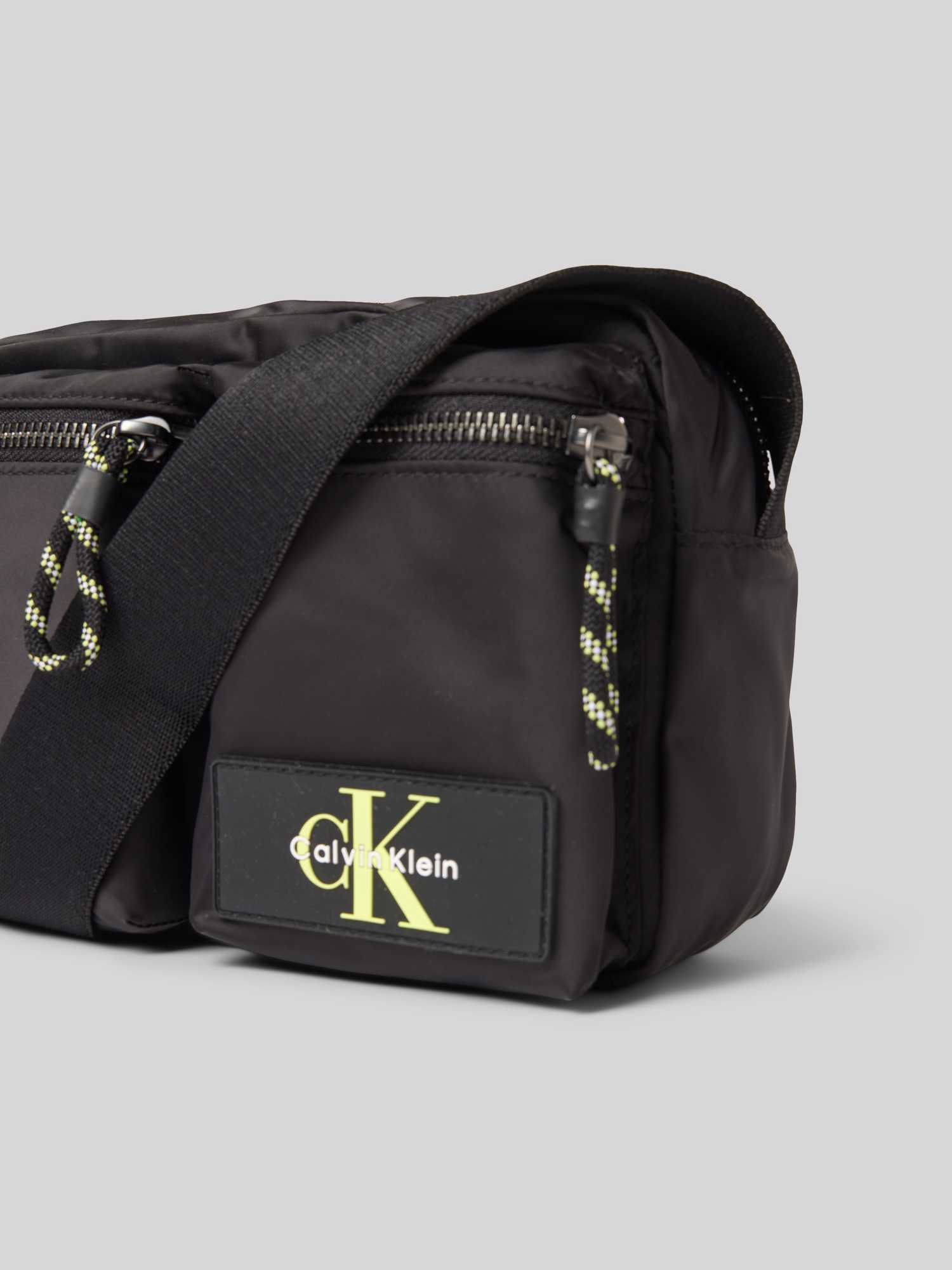 Calvin Klein Herren Schwarz Umhängetasche Tech Utility Camera Bag Lv04g3178g - Image 2