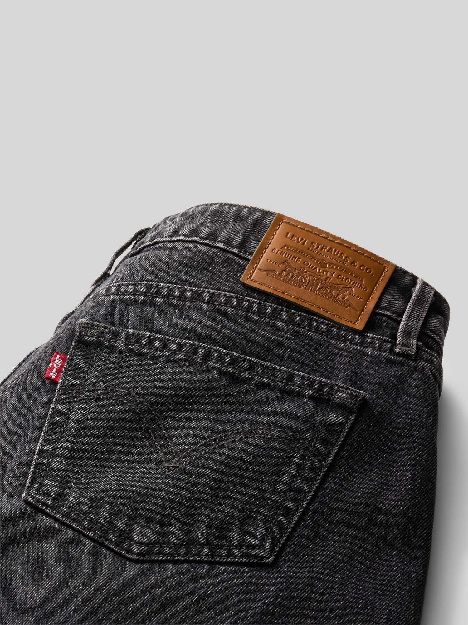 Levis Damen Grau Low Loose - Image 6