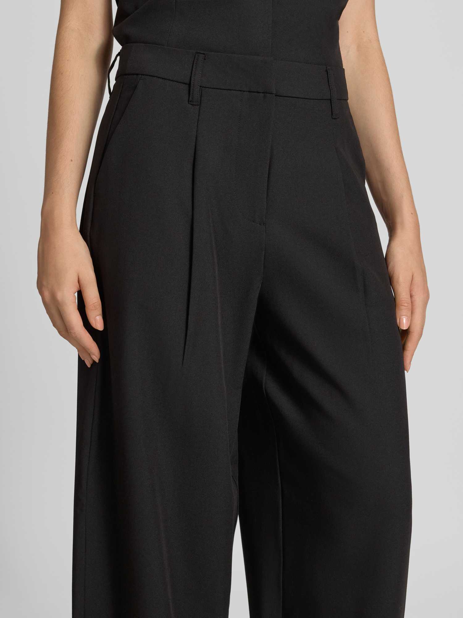 Pieces Damen Schwarz Anzughose "Pcbosella Mw Barrel Pants Noos Bc" Materialmix Barrel Fit erhältlich in Größe von Baur - Bild 4