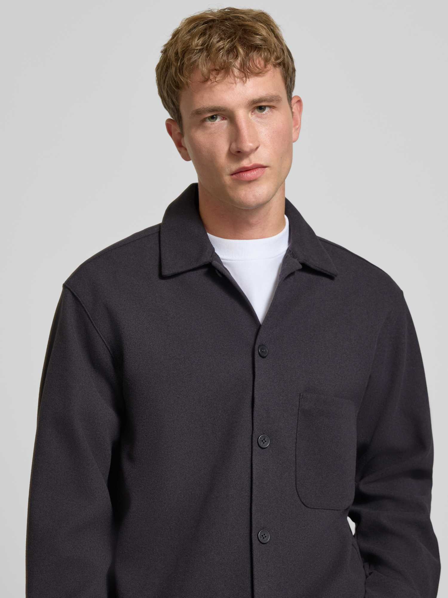 Jack & Jones Herren Grau Overshirt In Dunkel Mit Angerauter Oberfläche - Bild 3