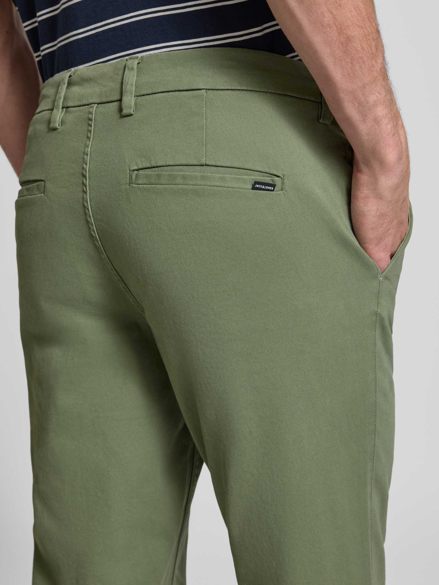 Jack & Jones Herren Grün Ollie Regular-Chinos In Khaki - Bild 3