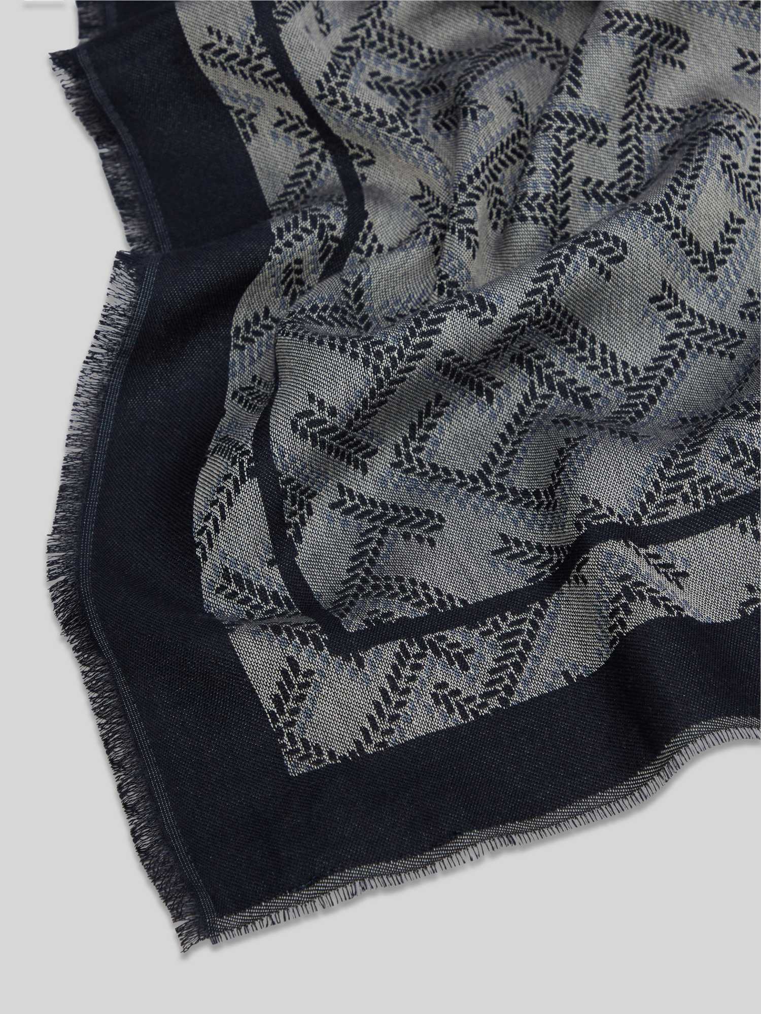 Tommy Hilfiger Damen Schals Blau Gr. 1  - Image 4
