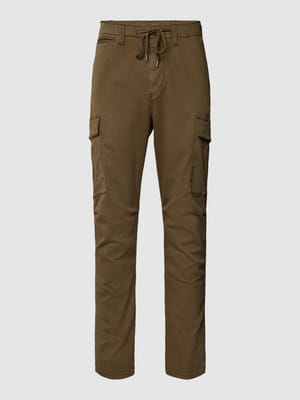 Slim Fit Cargohose mit aufgesetzten Taschen Shop The Look MANNEQUINE