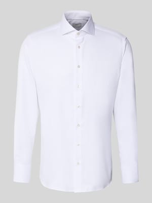 Modern fit zakelijk overhemd met haaikraag Shop The Look MANNEQUINE