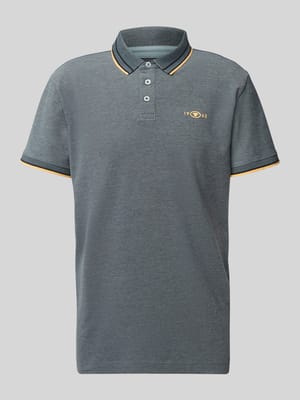 Regular Fit Poloshirt mit Kontraststreifen Shop The Look MANNEQUINE
