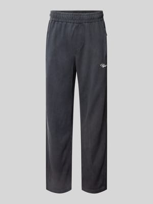 Wide Fit Sweatpants mit Logo-Stitching Modell 'Rib' Shop The Look MANNEQUINE