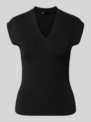 Stricktop mit V-Ausschnitt Modell 'CANELONS' Shop The Look MANNEQUINE