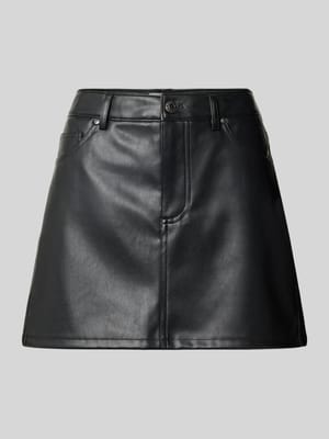 spódnica mini z materiału skóropodobnego z wpuszczanymi kieszeniami Shop The Look MANNEQUINE