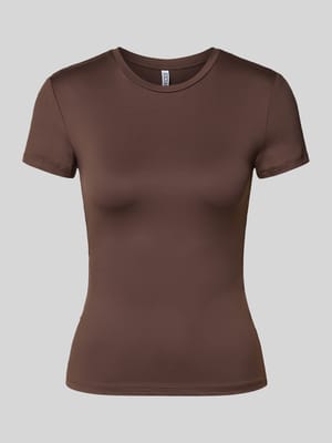 Slim Fit T-Shirt mit Rundhals Modell 'LULA' Shop The Look MANNEQUINE