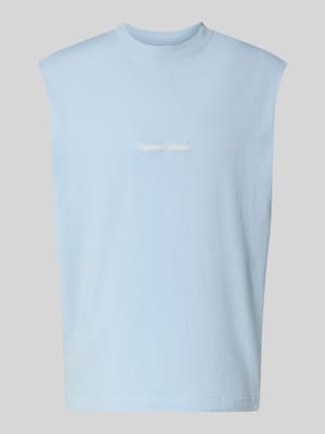 t-shirt z haftem Shop The Look MANNEQUINE
