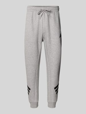 Slim Fit Sweathose mit Logo-Print Shop The Look MANNEQUINE