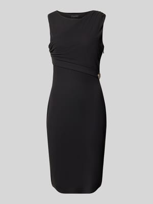 Knielange kokerjurk met labelapplicatie, model 'PRISCA' Shop The Look MANNEQUINE