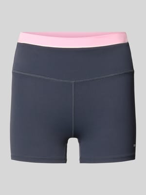 Slim Fit Shorts mit Logo-Print Modell 'Reflect' Shop The Look MANNEQUINE