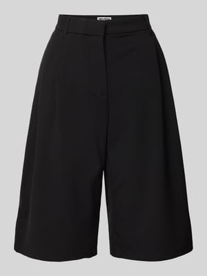 Loose Fit Shorts mit Bundfalten Shop The Look MANNEQUINE