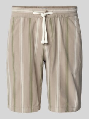 Regular Fit Shorts mit Gesäßtasche Shop The Look MANNEQUINE