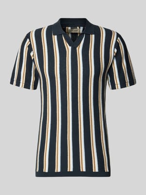 Slim Fit Poloshirt mit V-Ausschnitt Modell 'AMOS' Shop The Look MANNEQUINE