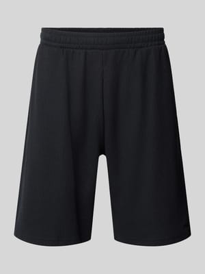 Szorty dresowe o kroju straight fit z fakturowanym wzorem Shop The Look MANNEQUINE