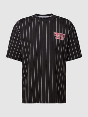 T-shirt o kroju regular fit z wyhaftowanym logo Shop The Look MANNEQUINE