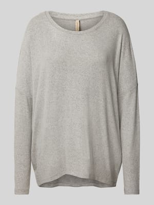 Gebreide pullover met extra brede schouders, model 'Biara' Shop The Look MANNEQUINE