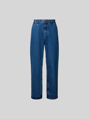 Straight Fit Jeans mit Logo-Detail Shop The Look MANNEQUINE