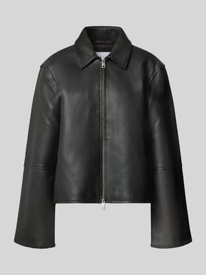 relaxed fit jack in leerlook model 'SALYLO' Shop The Look MANNEQUINE