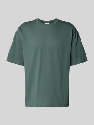 Boxy Fit T-Shirt mit Rundhalsausschnitt Shop The Look MANNEQUINE