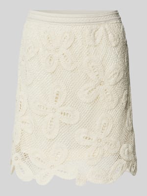 Spódnica mini z fakturowanym wzorem model ‘ANULA’ Shop The Look MANNEQUINE