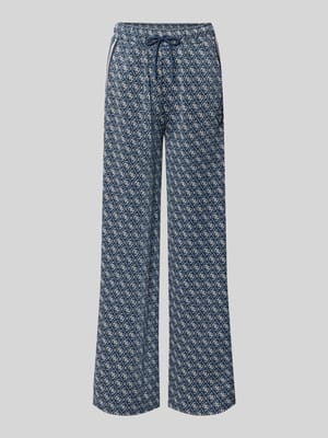 Sweatpants mit Logo-Muster im Allover-Look Shop The Look MANNEQUINE
