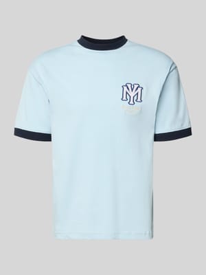 slim fit T-shirt met geborduurd motief Shop The Look MANNEQUINE
