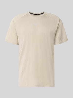 Regular Fit T-Shirt mit Aero-FIT-Technologie Modell 'STRIDE' Shop The Look MANNEQUINE