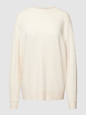 Sweter z dzianiny z fakturowanym wzorem model ‘Struk Over’ Shop The Look MANNEQUINE