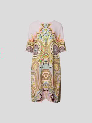 Knielanges Kleid mit Allover-Muster Shop The Look MANNEQUINE